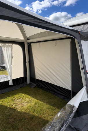 Wolnostojący przedsionek dmuchany CAMPTECH Rubin Air - 300 x 215 x 300 cm, do busa, kampera i przyczepy z podnoszonym dachem, 28,3 kg